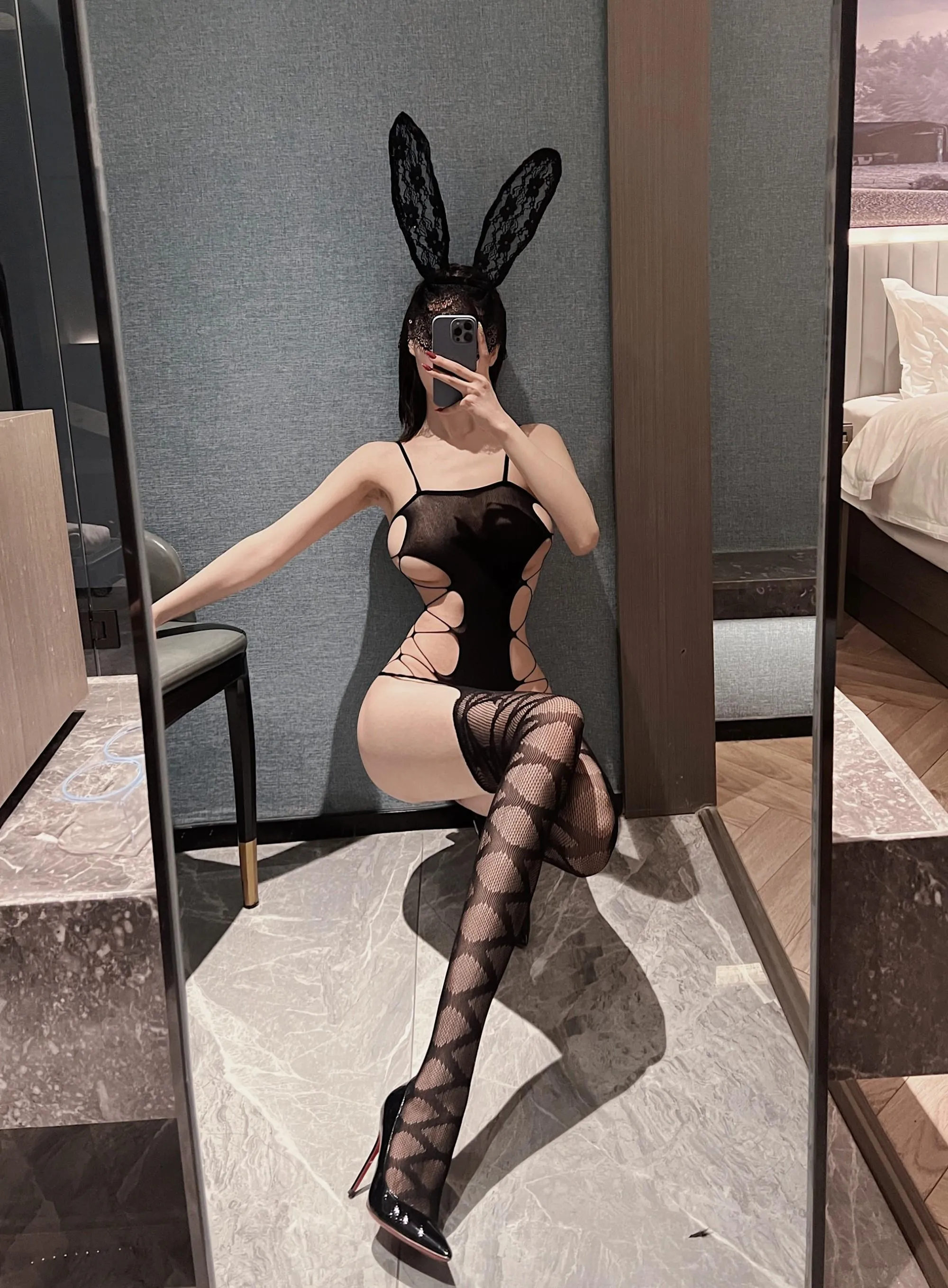 NO.028 脸红Dearie – 兔女郎主题-黑丝兔女 [15P]插图9
